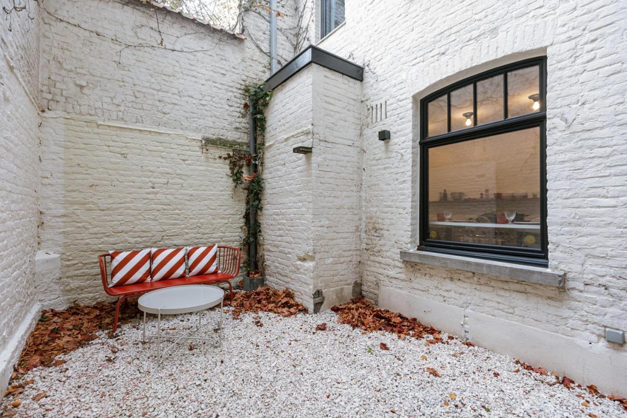 Beautiful Luxurious Mansion With Several Terraces Kortrijk Exterior photo
